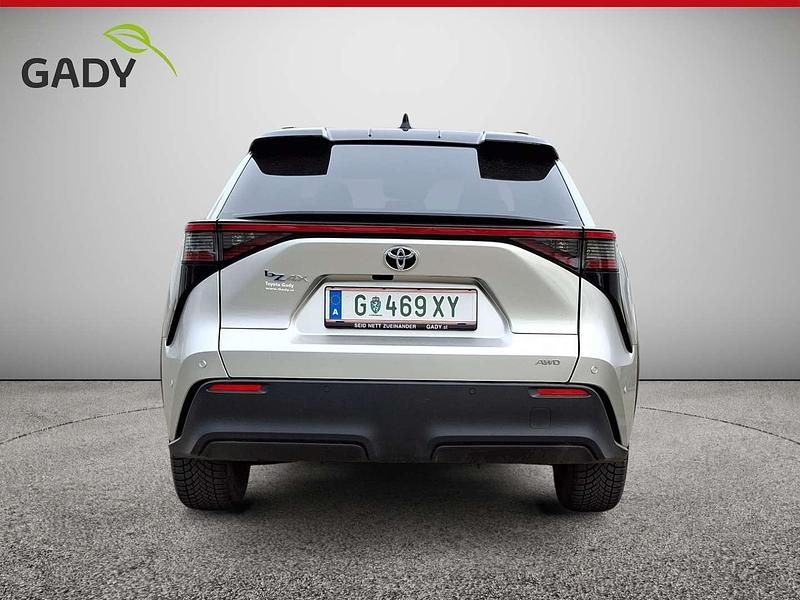 Gebraucht Toyota bZ4X Executive 160 kW (218 PS) 2025 Silber SUV