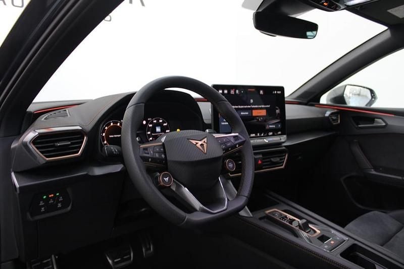 Neu Cupra Leon 204 PS (150 kW) 2026 Dunkelgrau  metallicperleffekt Kombi