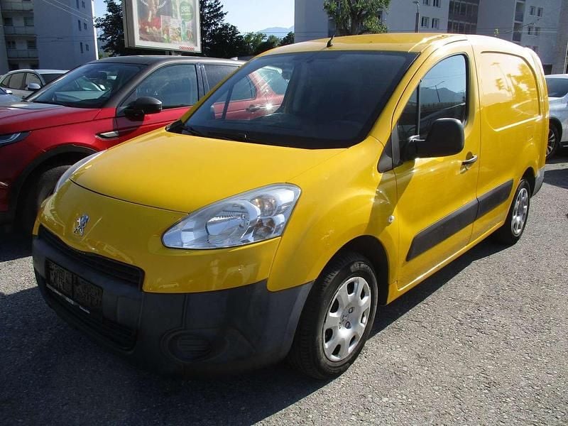 Gebraucht Peugeot Partner Comfort 90 PS (66 kW) 2013 Gelb Van / Kleinbus