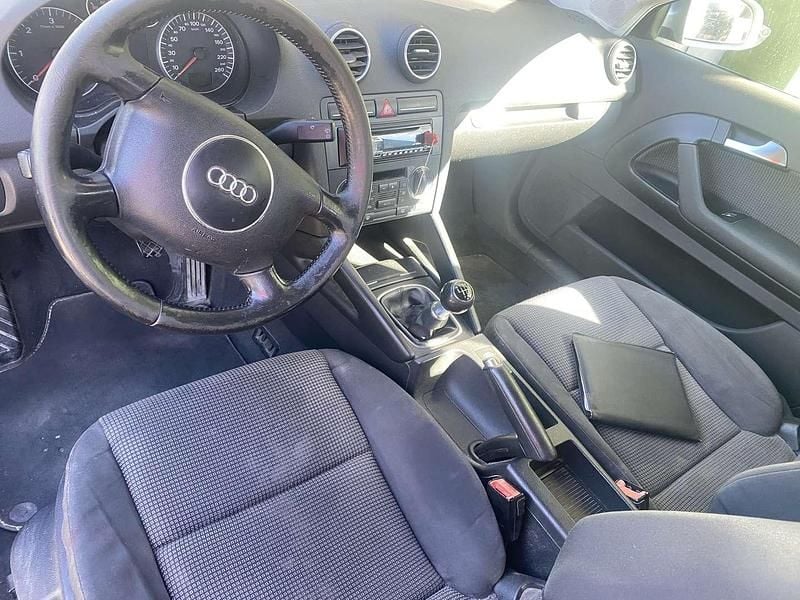 Gebraucht Audi A3 Attraction 140 PS (102 kW) 2003 Limousine