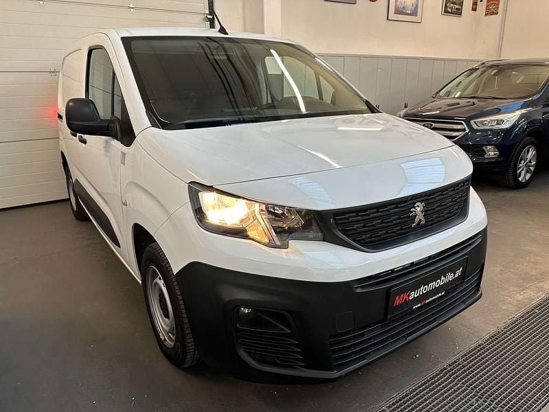 Weiß Gebraucht 2021 Peugeot Partner Van / Kleinbus | € 13.990 (Fairer Preis) - Bild 1/4