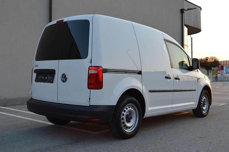 Gebraucht VW Caddy 102 PS (75 kW) 2019 Weiß Van / Kleinbus