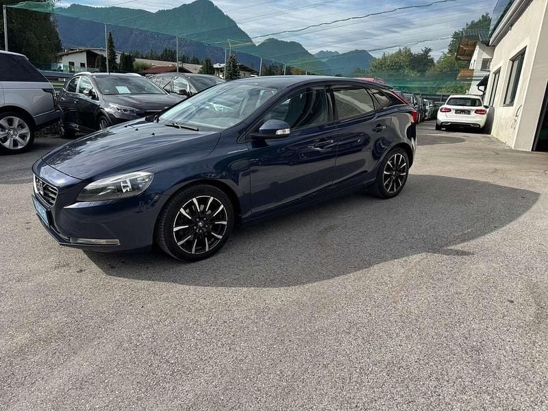 Gebraucht Volvo V40 Kinetic 120 PS (88 kW) 2015 Blau Kombi
