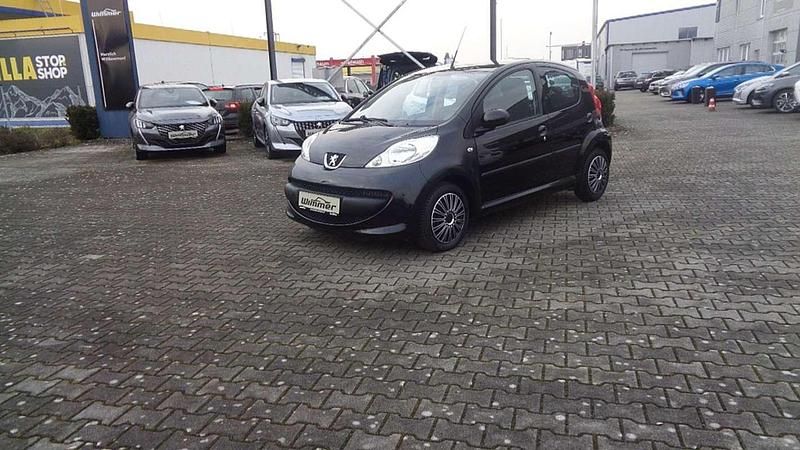 Gebraucht Peugeot 107 68 PS (50 kW) 2009 Schwarz Kleinwagen