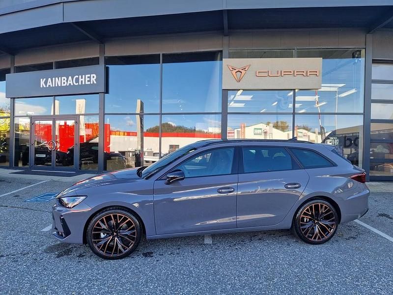 Neu Cupra Leon 150 PS (110 kW) 2025 Hellgrau  normal Kombi