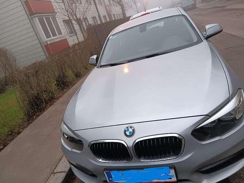 Gebraucht BMW 116 Advantage 116 PS (85 kW) 2018 Grau Kleinwagen