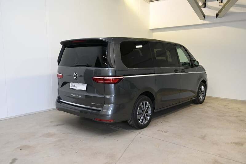 Gebraucht VW Multivan Style 245 PS (180 kW) 2025 Mittelgrau  metallic Van