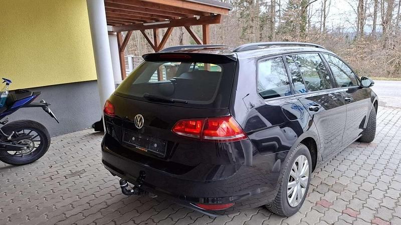 Gebraucht VW Golf VII Trendline 105 PS (77 kW) 2014 Kombi