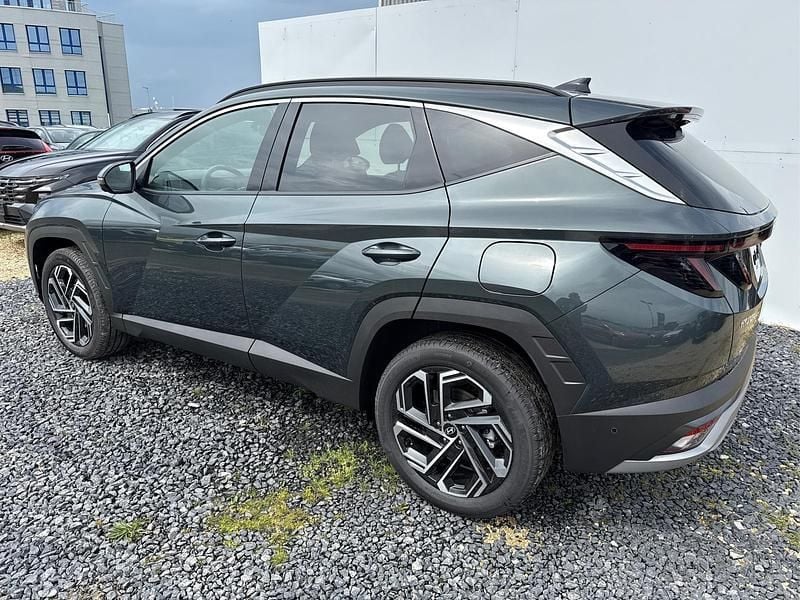 Neu Hyundai Tucson 215 PS (158 kW) 2025 Silber SUV