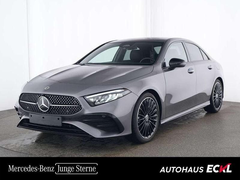 Gebraucht Mercedes A200 AMG line 163 PS (119 kW) 2024 Grau Limousine