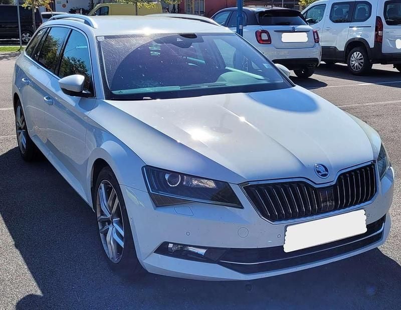 Gebraucht Skoda Superb Style 190 PS (139 kW) 2018 Weiß Kombi