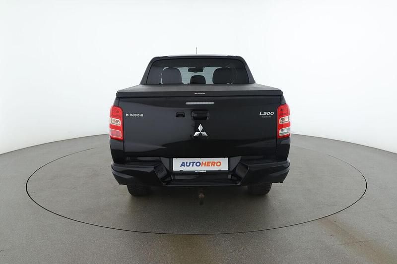 Gebraucht Mitsubishi L Diamant Edition 181 PS (133 kW) 2019 Schwarz SUV