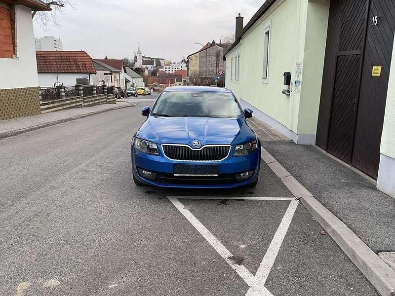 Gebraucht Skoda Octavia Elegance 150 PS (110 kW) 2013 Blau Limousine