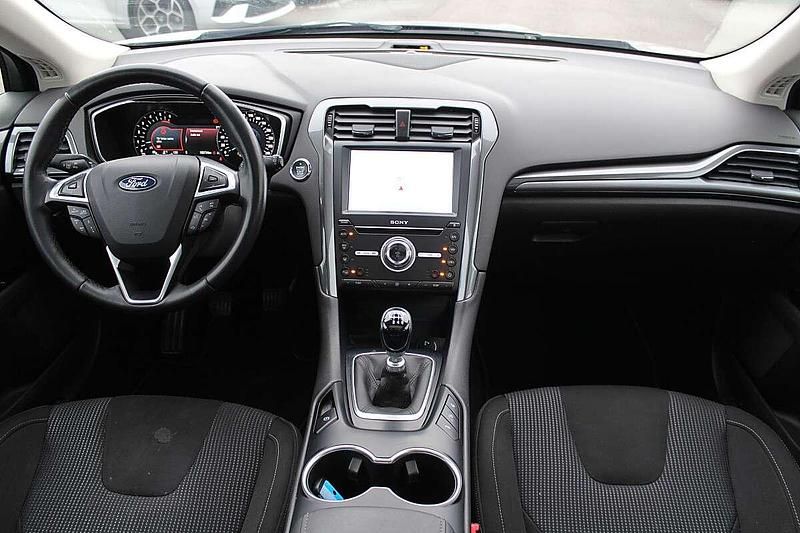 Gebraucht Ford Mondeo Titanium 150 PS (110 kW) 2021 Silber Kombi