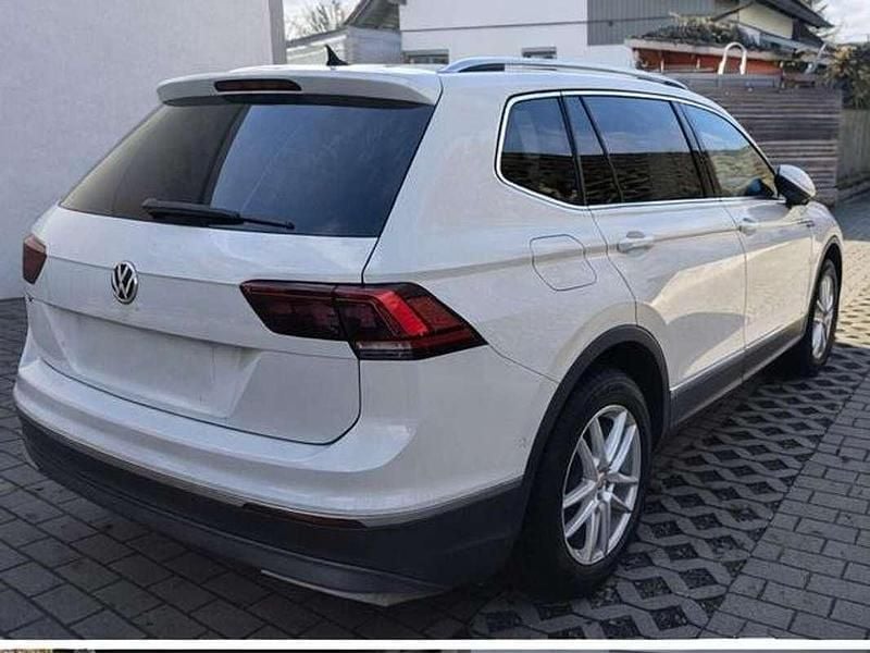 Gebraucht VW Tiguan Allspace Highline 150 PS (110 kW) 2018 Weiß SUV