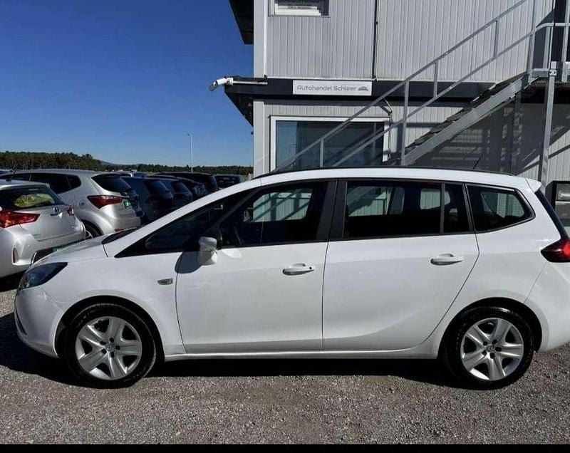 Gebraucht Opel Zafira Tourer Edition 110 PS (80 kW) 2012 Van / Kleinbus