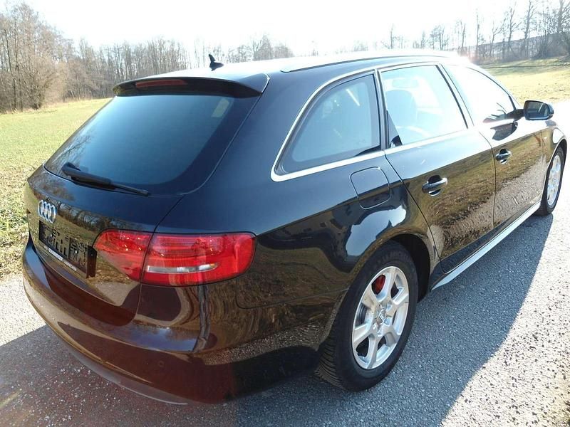 Gebraucht Audi A4 Ambition 136 PS (100 kW) 2010 Schwarz Kombi