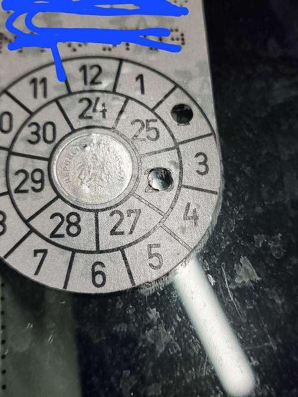 Schwarz Gebraucht 2011 Ford Focus Kombi | € 3.600 (Fairer Preis) - Bild 1/4