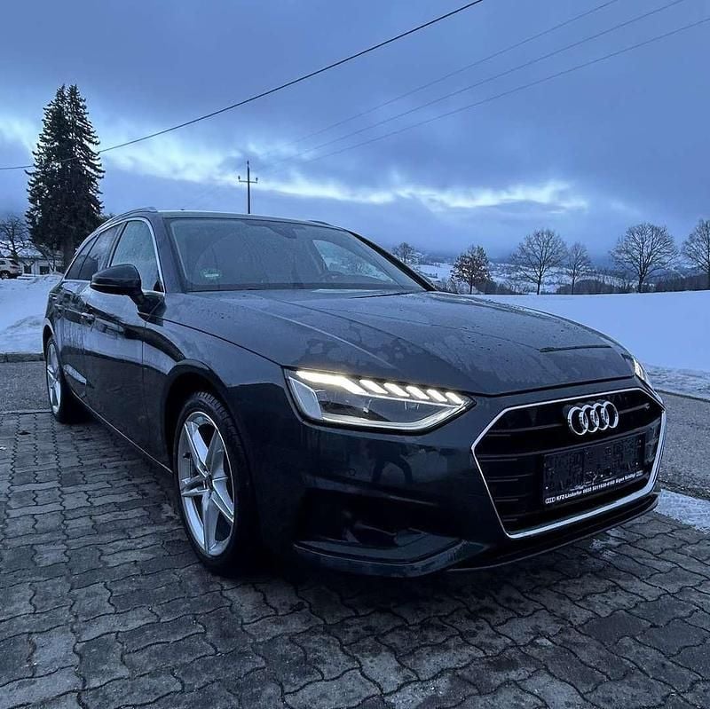 Gebraucht Audi A4 150 PS (110 kW) 2021 Grau Kombi