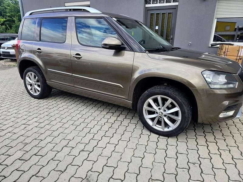 Gebraucht Skoda Yeti Elegance 140 PS (102 kW) 2014 Braun SUV