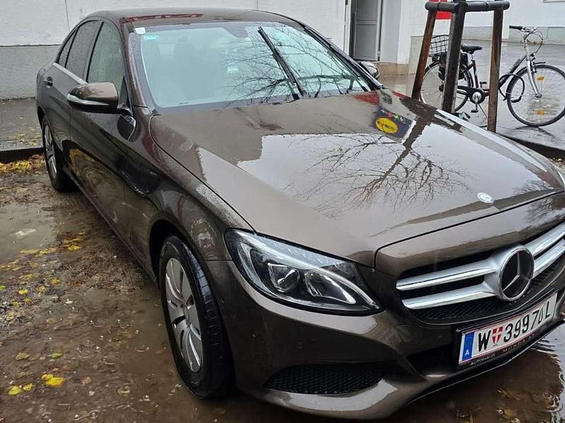 Gebraucht Mercedes C220 170 PS (125 kW) 2014 Braun Limousine