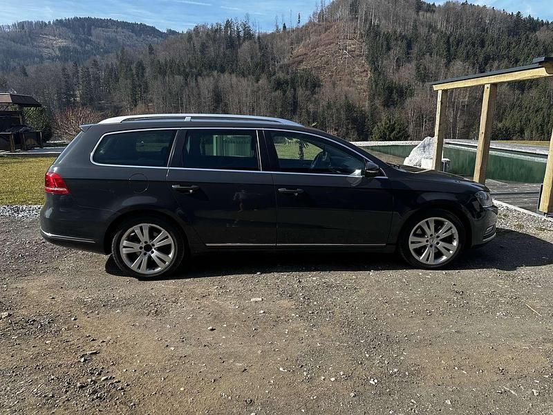 Gebraucht VW Passat Highline 140 PS (102 kW) 2012 Kombi