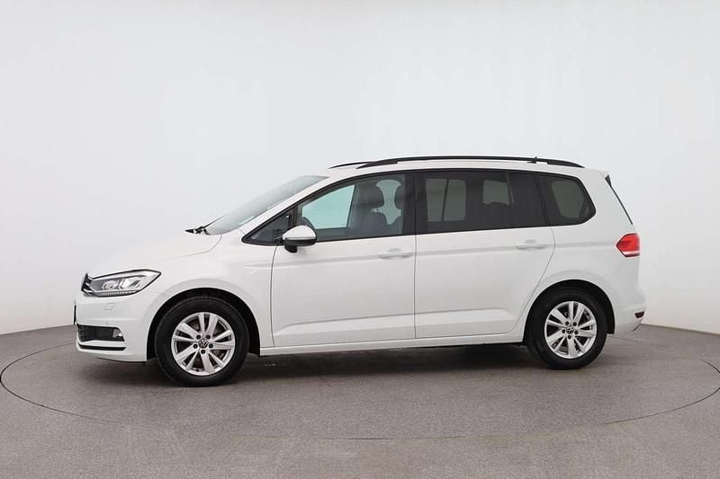 Gebraucht VW Touran Comfortline 150 PS (110 kW) 2023 Weiß Van / Kleinbus