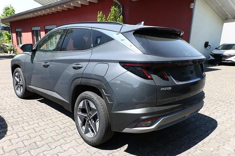 Neu Hyundai Tucson Trend 215 PS (158 kW) 2025 Grau SUV