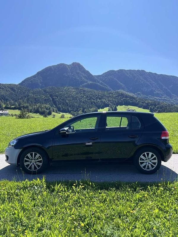 Gebraucht VW Golf VII 90 PS (66 kW) 2012 Schwarz Kleinwagen