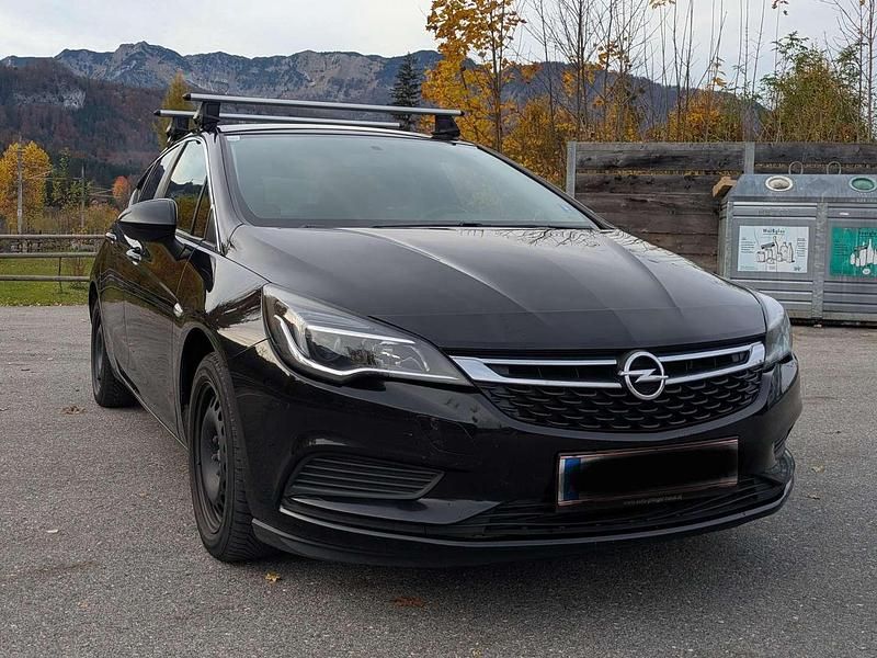 Schwarz Gebraucht 2019 Opel Astra Edition Kleinwagen | € 11.800 (Fairer Preis) - Bild 1/4