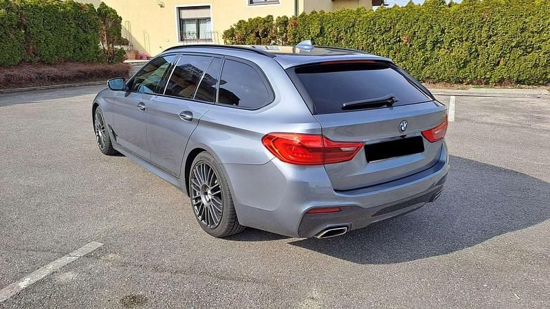 Gebraucht BMW 530 Shadowline 265 PS (194 kW) 2017 Blau Kombi