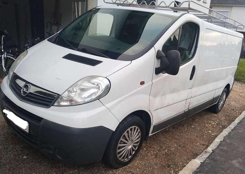 Weiß Gebraucht 2013 Opel Vivaro Van / Kleinbus | € 9.300 (Etwas zu teuer) - Bild 1/4