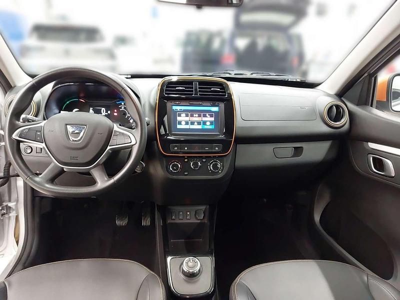 Gebraucht Dacia Spring Comfort Plus 33 kW (45 PS) 2023 Silber Kleinwagen