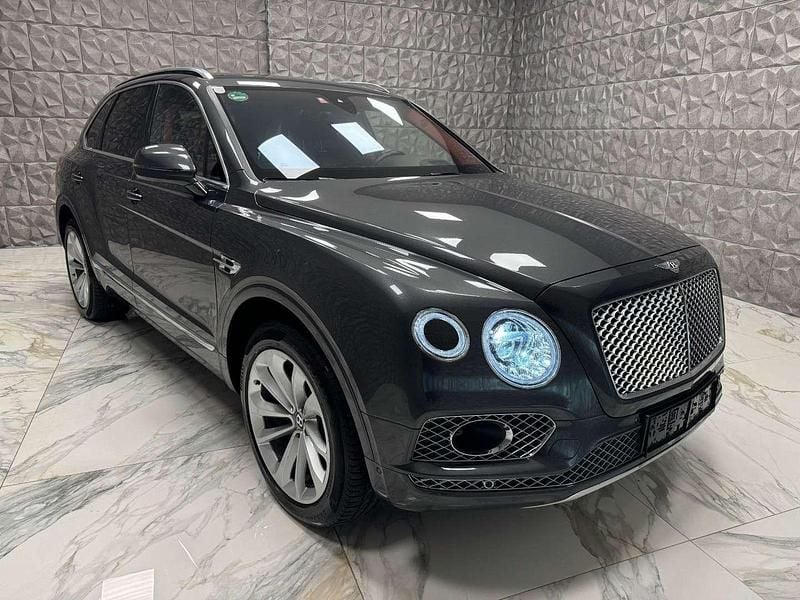 Gebraucht Bentley Bentayga 608 PS (447 kW) 2016 Grau SUV