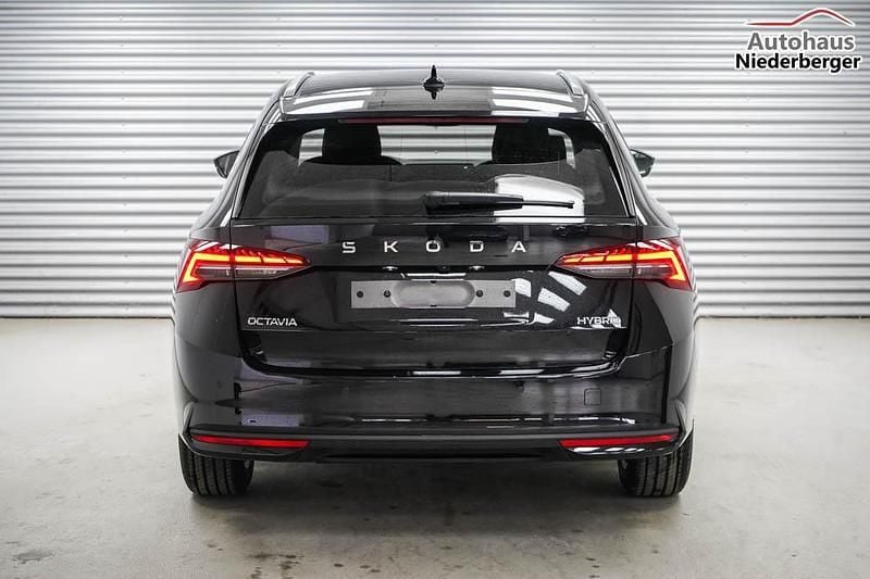 Neu Skoda Octavia Selection 150 PS (110 kW) 2025 Kombi