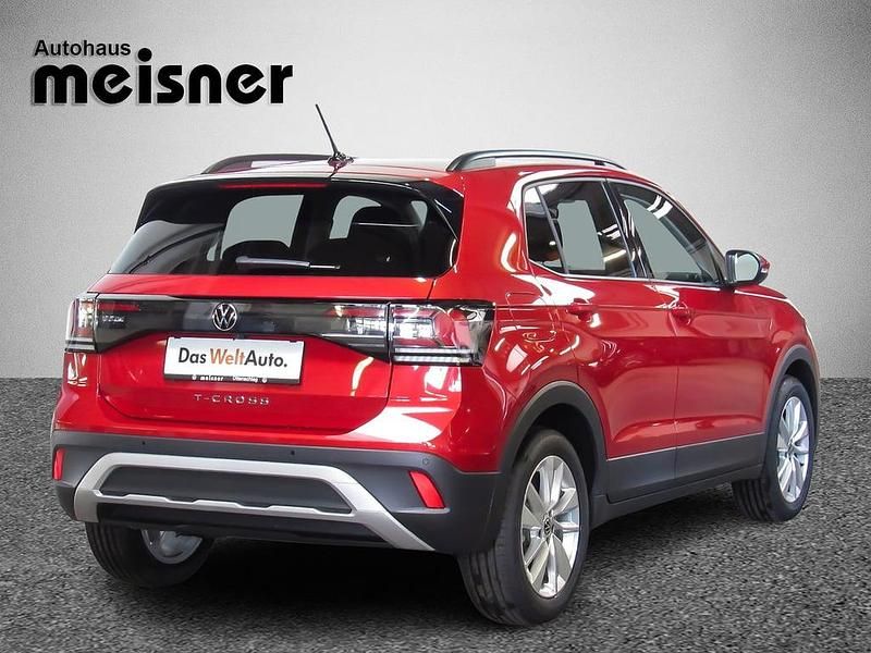 Neu VW T-Cross 115 PS (84 kW) 2026 Mittelrot  metallic SUV