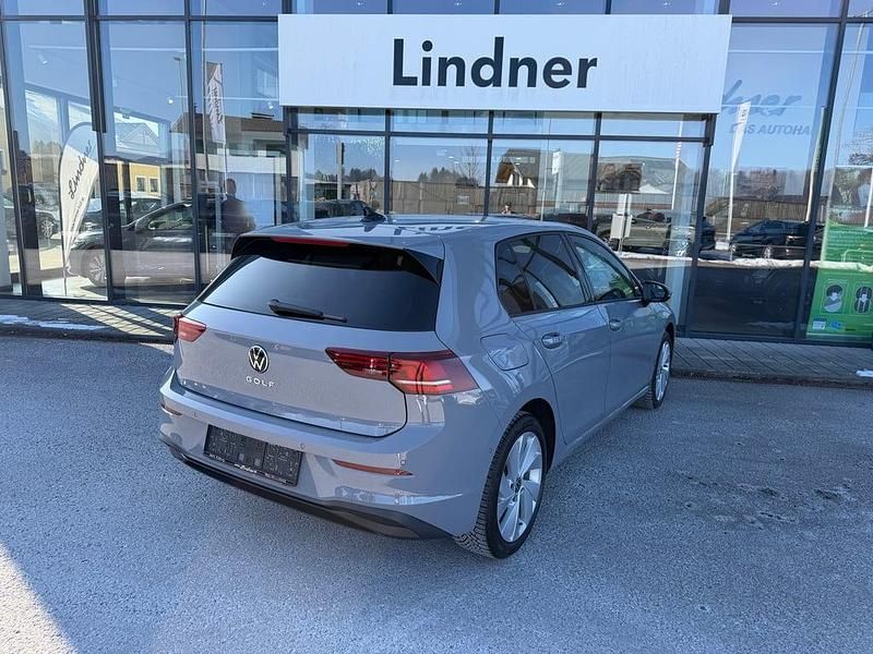 Gebraucht VW Golf VIII 115 PS (84 kW) 2026 Mittelgrau  normal Limousine
