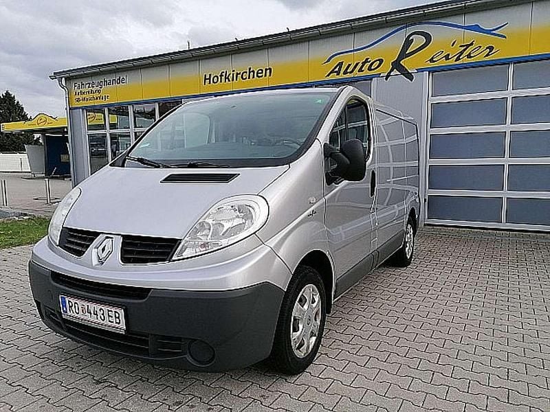 Silber Gebraucht 2011 Renault Trafic Van | € 10.990 (Teuer) - Bild 1/4