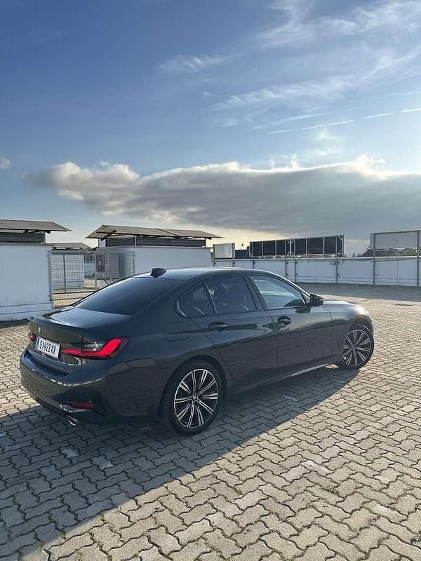 Gebraucht BMW 320 Sport Line 190 PS (139 kW) 2019 Limousine