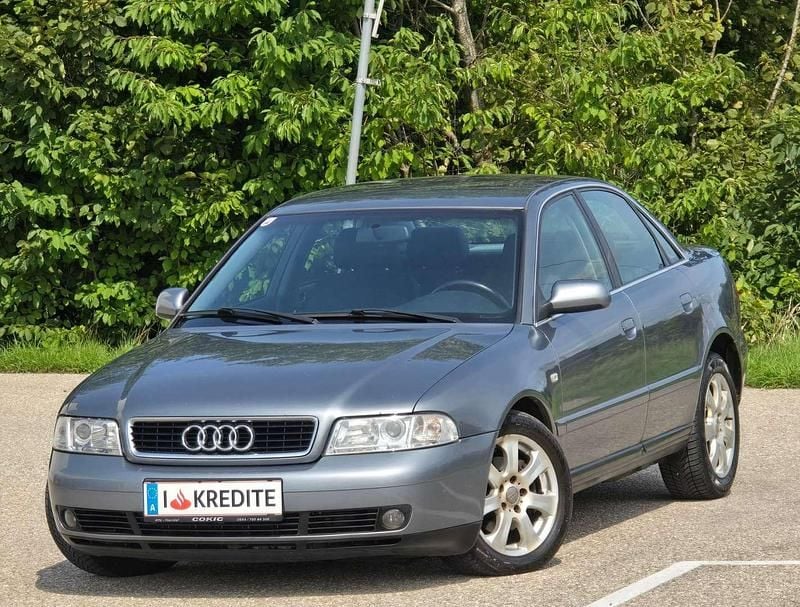 Grau Gebraucht 2000 Audi A4 Limousine | € 3.991 (Fairer Preis) - Bild 1/4