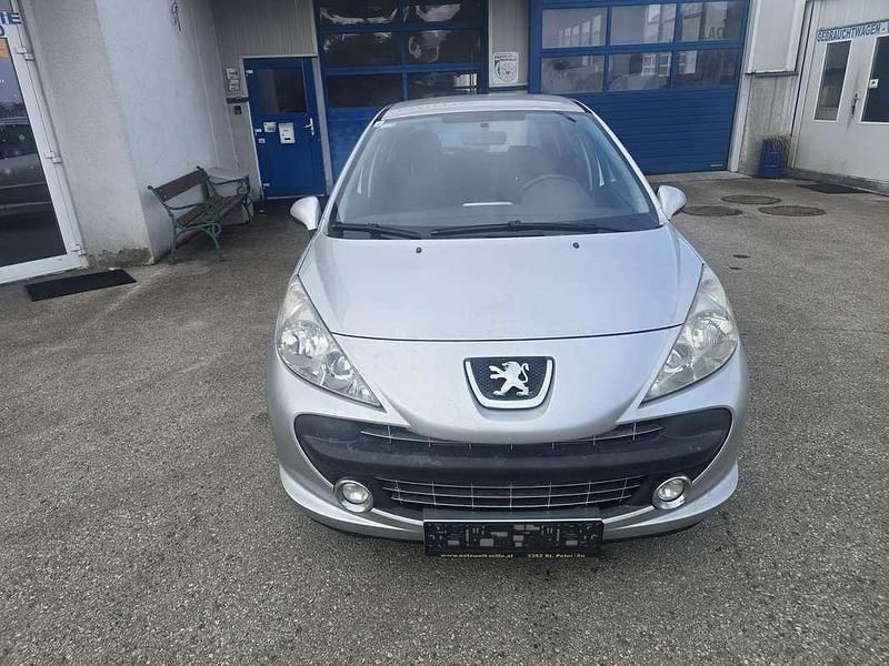Gebraucht Peugeot 207 120 PS (88 kW) 2009 Silber Limousine
