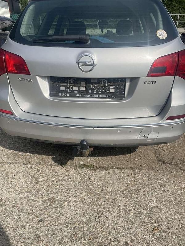 Gebraucht Opel Astra Cosmo 110 PS (80 kW) 2013 Kombi