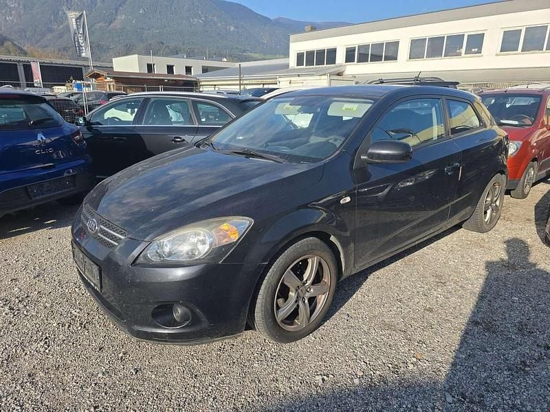 Gebraucht Kia Ceed LX 116 PS (85 kW) 2010 Schwarz Kleinwagen