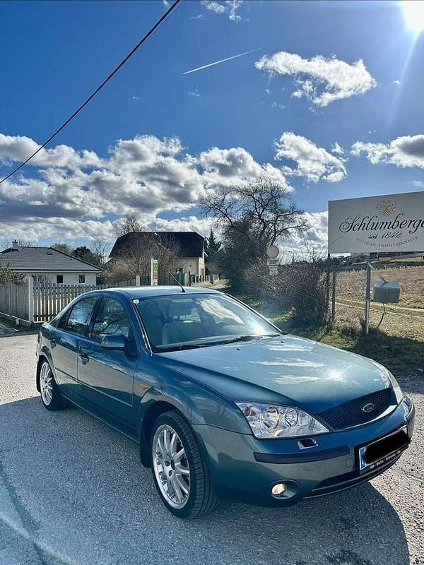 Gebraucht Ford Mondeo 131 PS (96 kW) 2003 Limousine