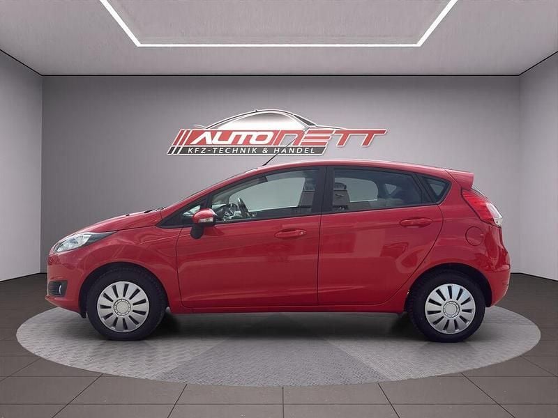 Gebraucht Ford Fiesta Trend 65 PS (47 kW) 2014 Rot Kleinwagen
