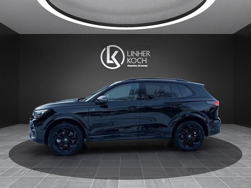 Neu VW Tiguan Sport 193 PS (141 kW) 2025 Schwarz SUV