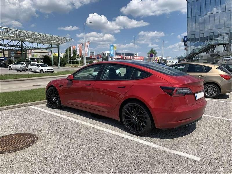 Gebraucht Tesla Model 3 Long Range AWD 350 kW (476 PS) 2020 Rot Limousine