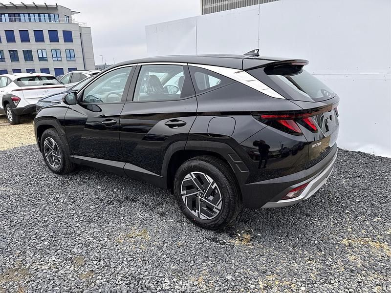 Neu Hyundai Tucson Trend 159 PS (116 kW) 2025 Rot SUV