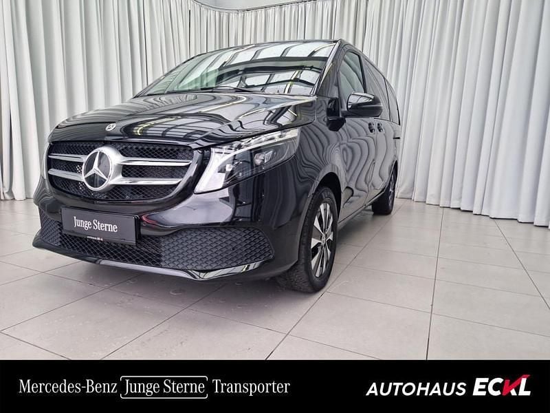 Schwarz Gebraucht 2024 Mercedes V220 Van / Kleinbus | € 66.990 (Fairer Preis) - Bild 1/4