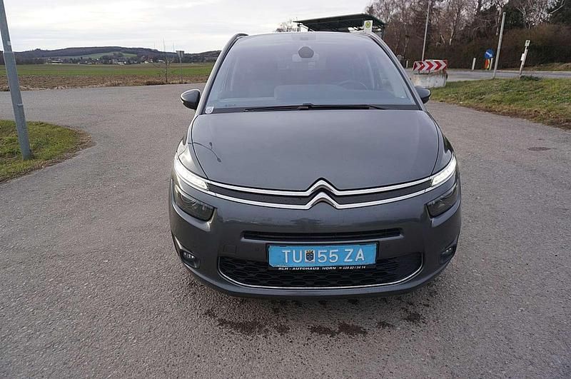 Grau Gebraucht 2015 Citroën C4 Picasso Intensive Van / Kleinbus | € 6.390 (Fairer Preis) - Bild 1/4